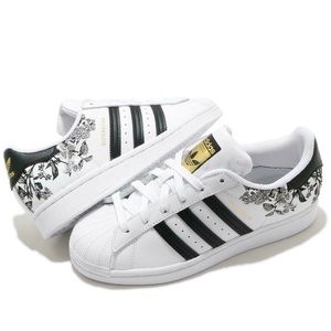 Adidas SUPERSTAR
Cloud White / Black / Gold US 7